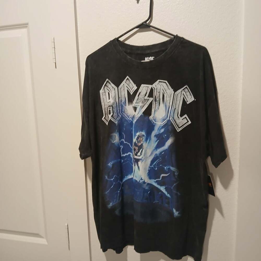 AC/DC Ballbreaker 1996 U.S. Tour Mineral Wash Graphic T-Shirt